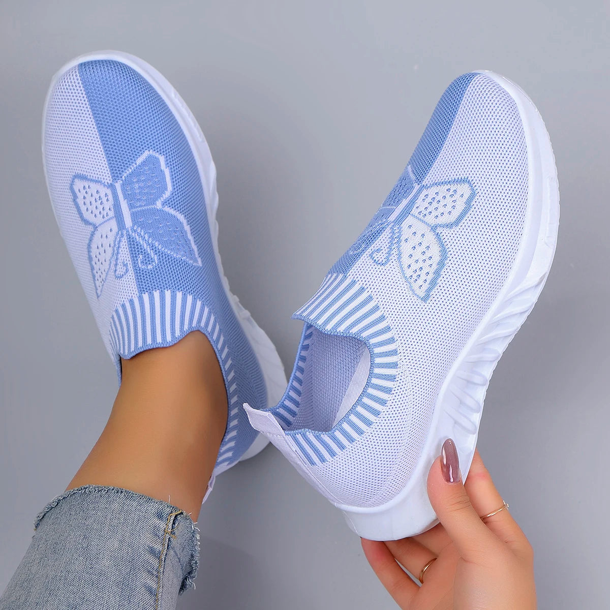 Zapatilla Slip-On Bordado Mariposa
